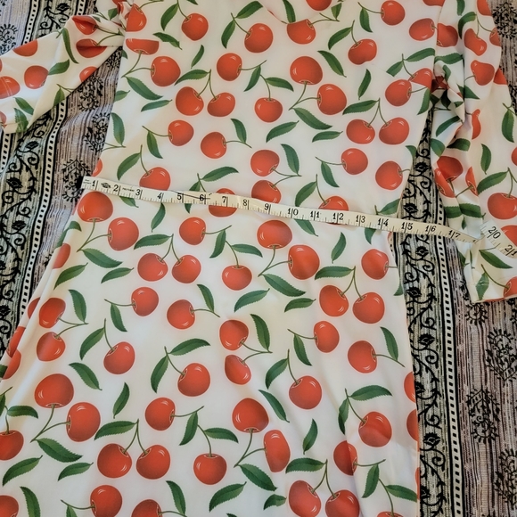 Cherry print mini dress - Picture 5 of 7